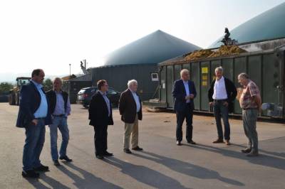 Besuch der Biogasanlage in P�tzen