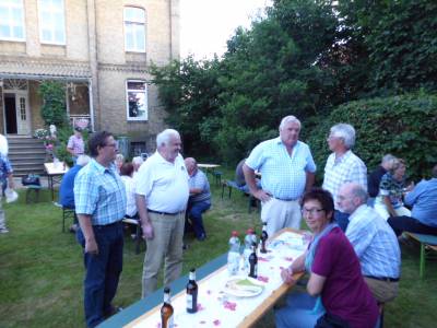 Mitglieder des CDU Stadtverbandes Hessisch Oldendorf im Gespr�ch.